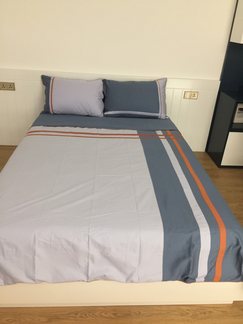 APPLY 4 - xanh nhạt/xanh đậm
